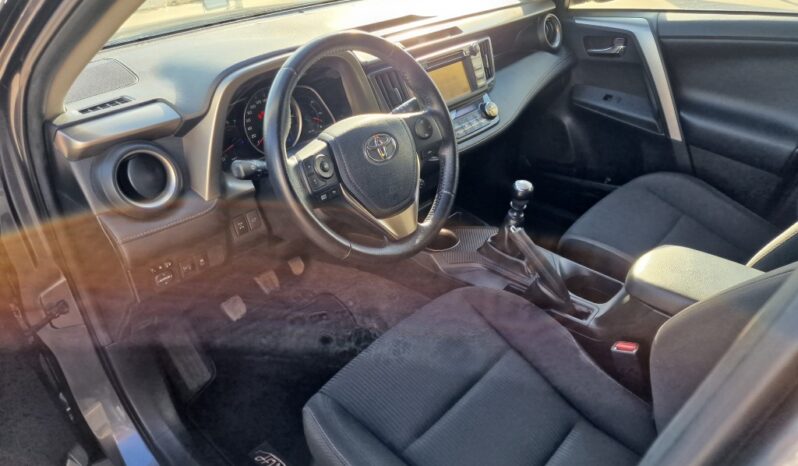 TOYOTA Rav4 150D AWD Executive lleno