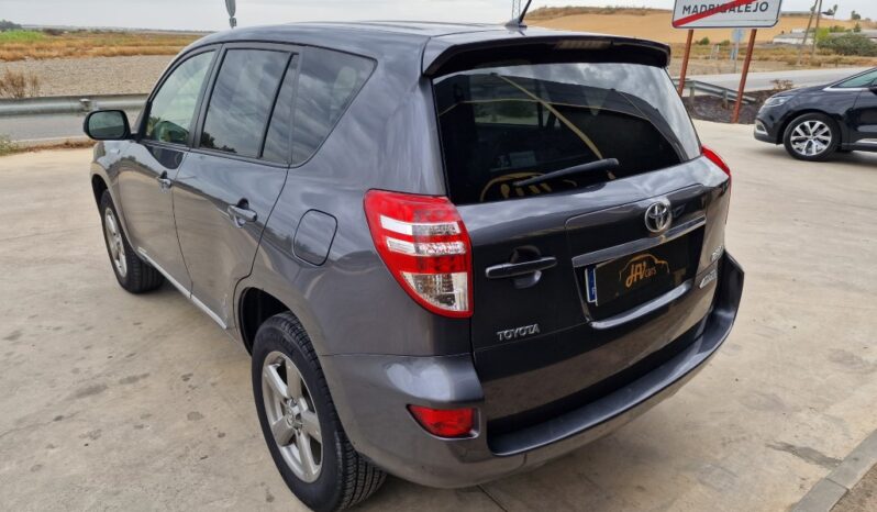 TOYOTA Rav4 150D AWD Executive lleno