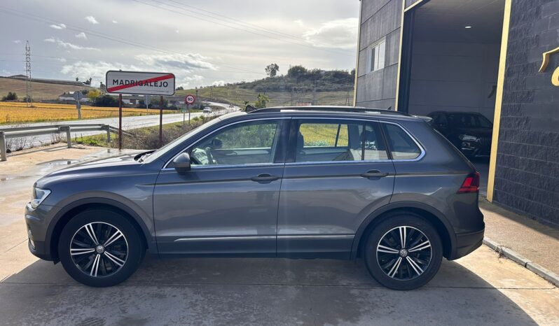 VOLKSWAGEN Tiguan Sport 2.0 TDI DSG lleno