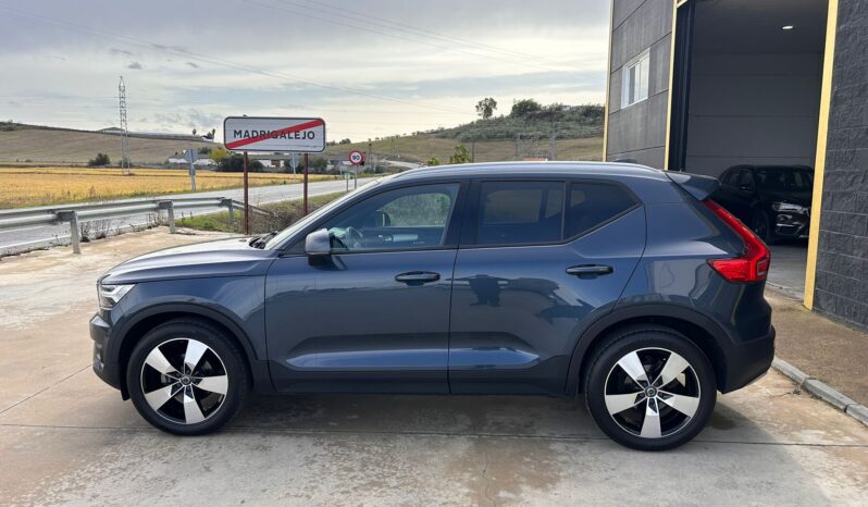 VOLVO XC40 2.0 D3 Momentum Auto lleno