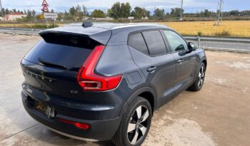 VOLVO XC40 2.0 D3 Momentum Auto lleno