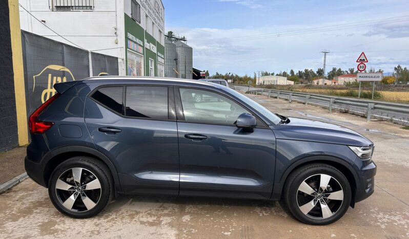 VOLVO XC40 2.0 D3 Momentum Auto lleno