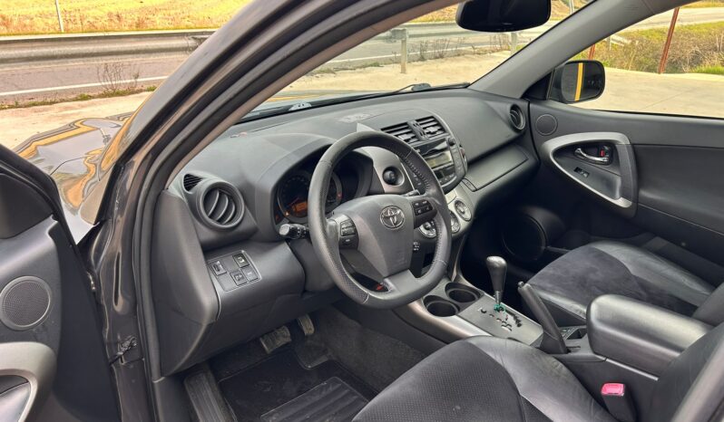 TOYOTA Rav4 2.2 D4D Executive 4×4 lleno