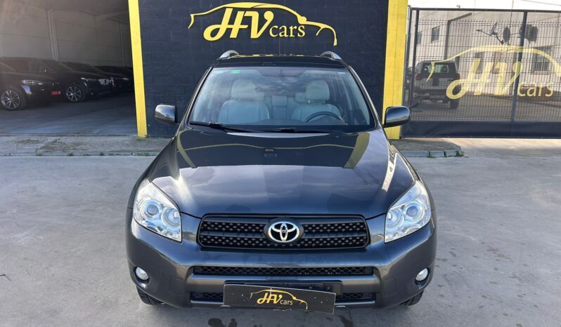 TOYOTA Rav4 2.2 D4D Executive lleno