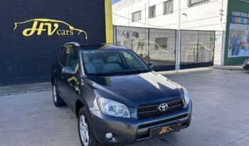 TOYOTA Rav4 2.2 D4D Executive lleno