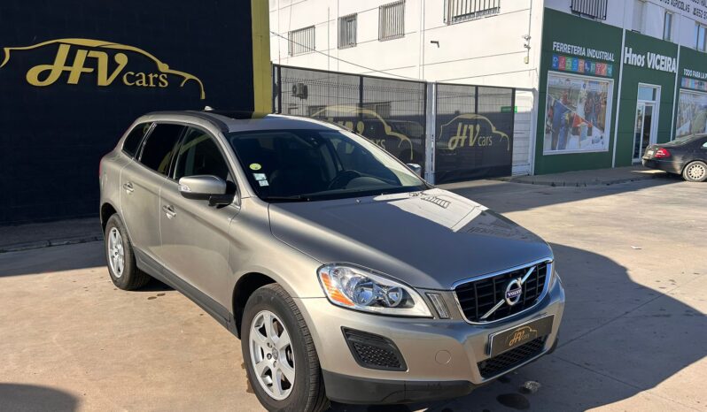 VOLVO XC60 2.0 D4 Momentum lleno